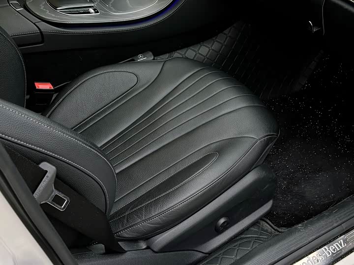 Mercedes-Benz CLS 2022 CLS 300 — фото 10