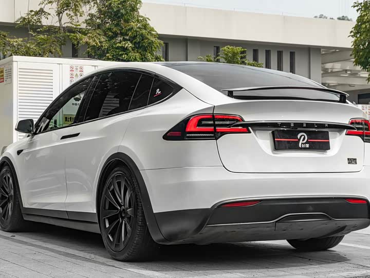 Tesla Model 2023 Plaid — фото 6