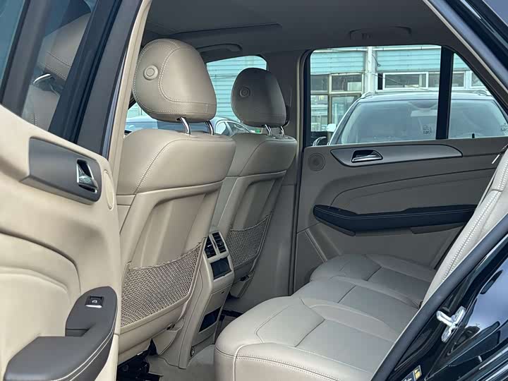 Mercedes-Benz M-Class 2015 ML 320 4 MATIC — фото 8