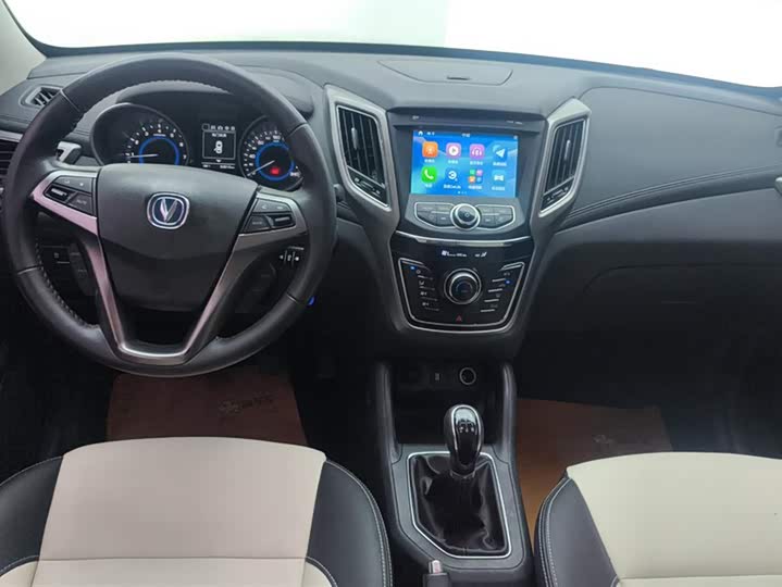 Changan CS35 2017 1.6 L MTLuxury — фото 12