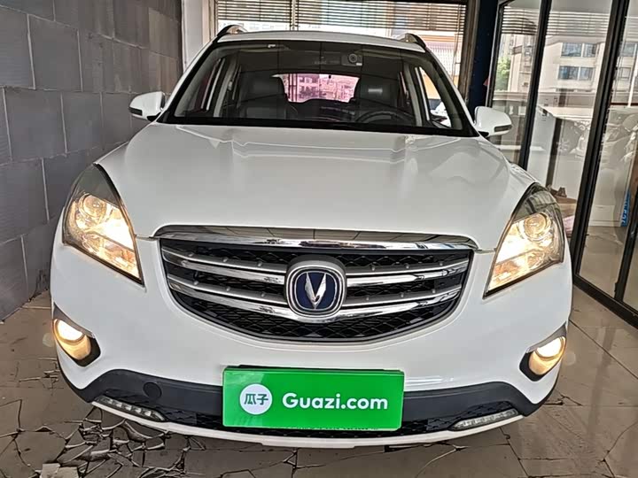 Changan CS35 2016 1.6 L MTLuxury V — фото 3