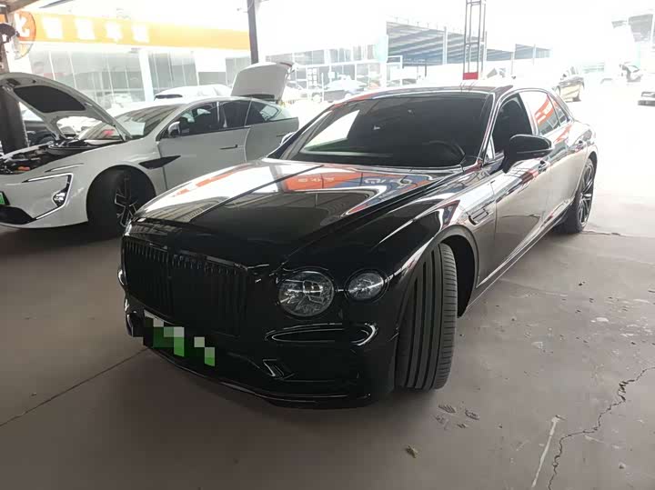 Bentley Flying Spur — фото 10