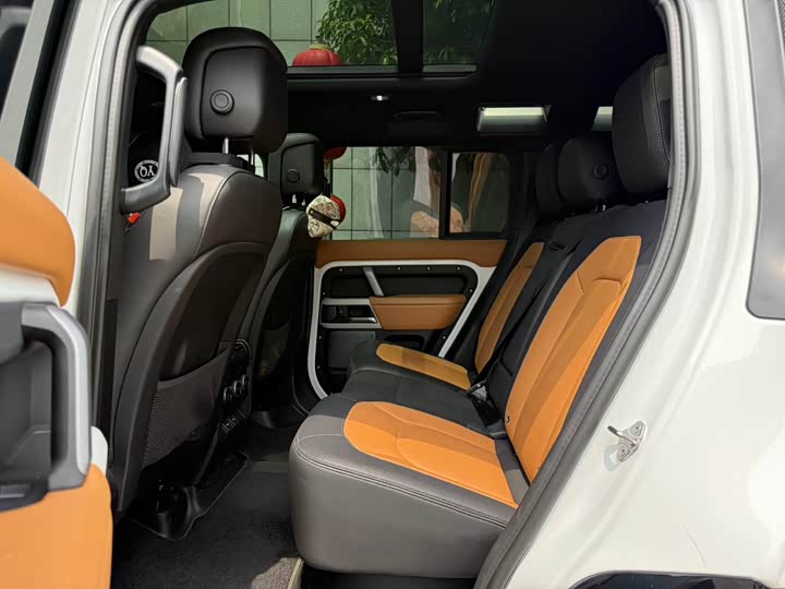 Land Rover Defender — фото 11