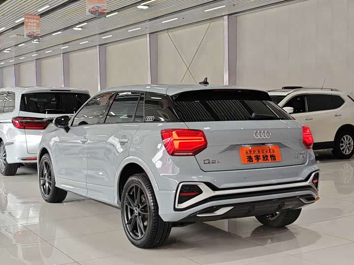 Audi Q2L 2021 35 TFSI — фото 13