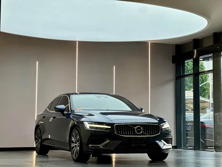 Volvo S60 2021 T 4 — фото 3