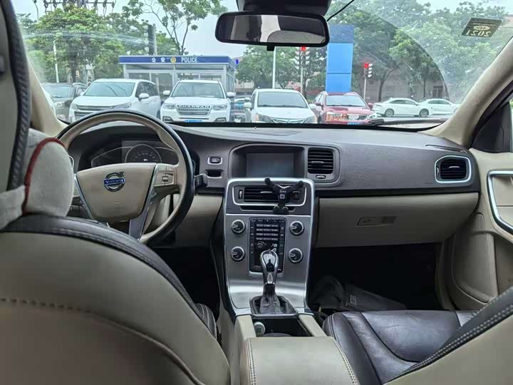 Volvo S60 2015 S 60 L 2.0 T — фото 9