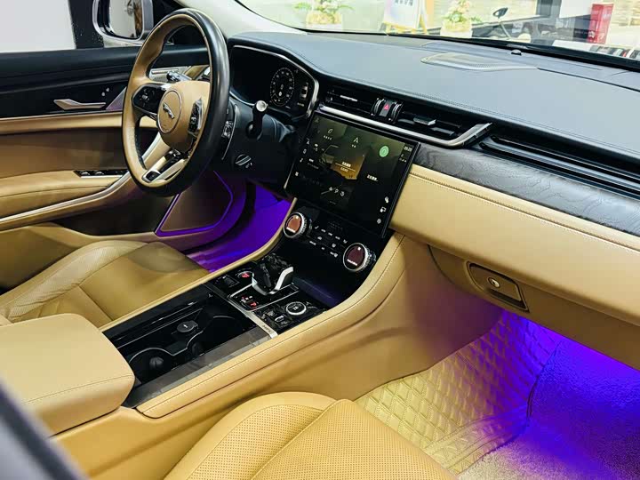 Jaguar XFL 2024 2.0 T P 250 2 WD — фото 8