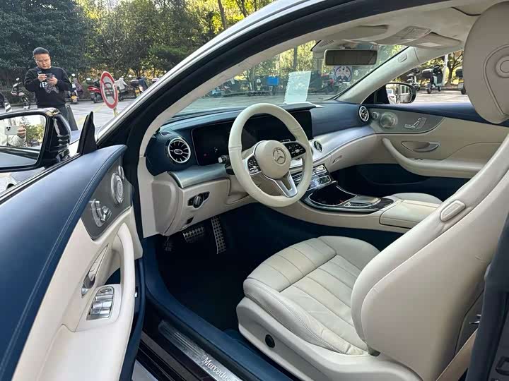 Mercedes-Benz E-Class 2017 E 200 — фото 7