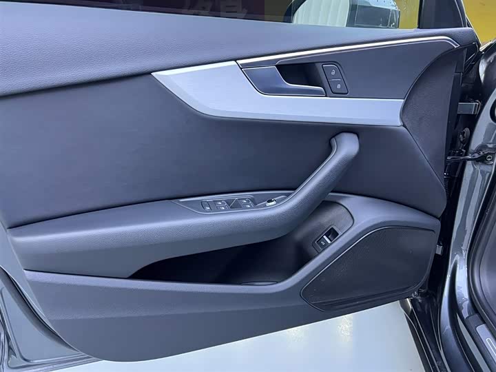 Audi A4L 2020 40 TFSI — фото 15