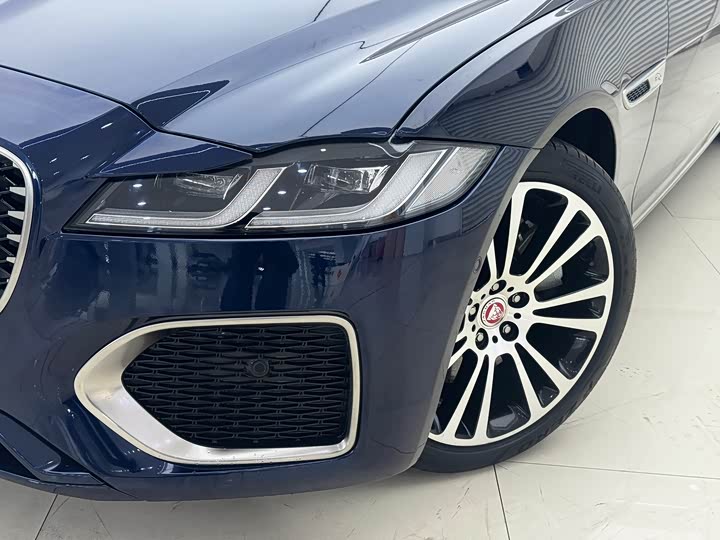 Jaguar XFL 2022 XFL 2.0 T P 250 2 WD — фото 6