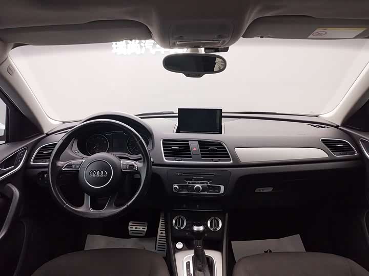 Audi Q3 2015 35 TFSI — фото 14