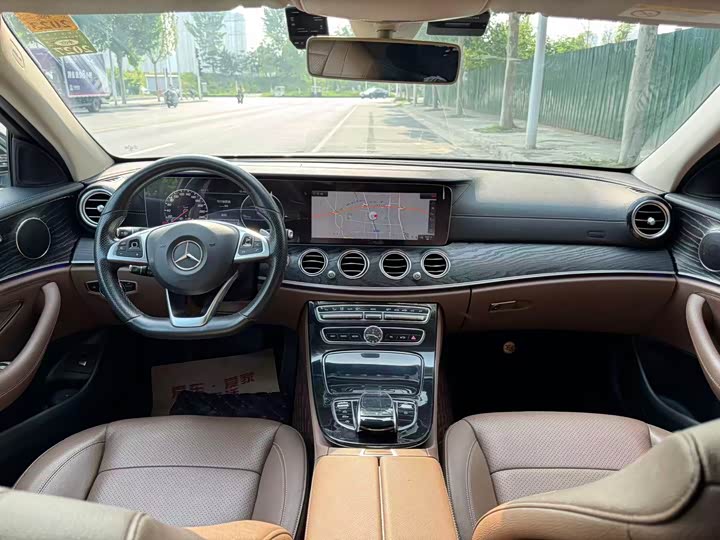 Mercedes-Benz E-Class 2017 E 300 L — фото 5