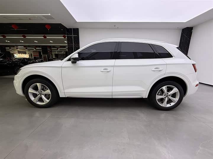 Audi Q5L 2020 40 TFSI — фото 8