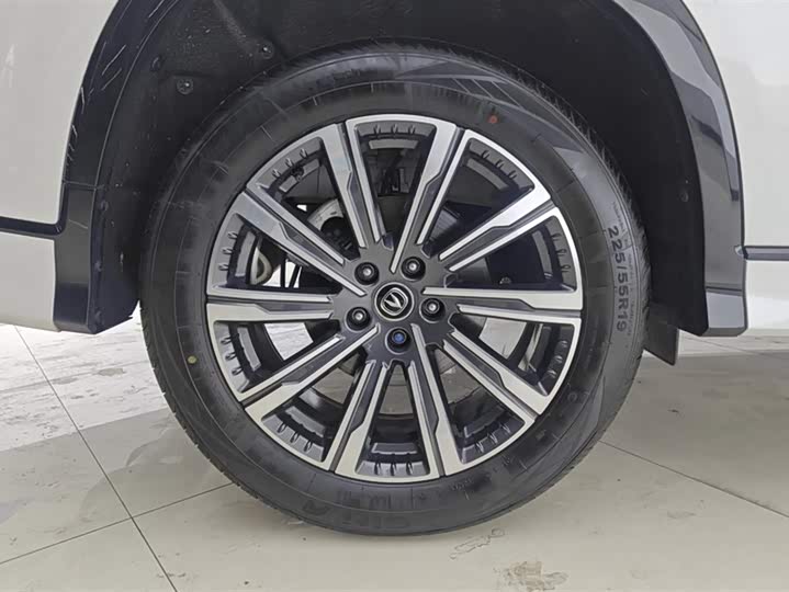 Changan CS75 PLUS 2023 1.5 T ATPremium — фото 6