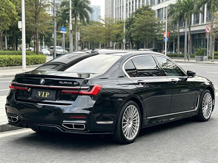 BMW 7-Series 2017 740 Li x Drive Luxury — фото 9