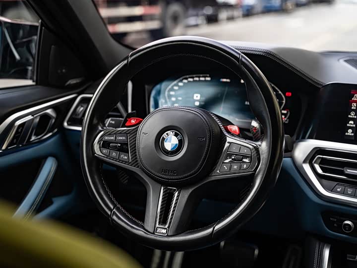 BMW M4 — фото 12