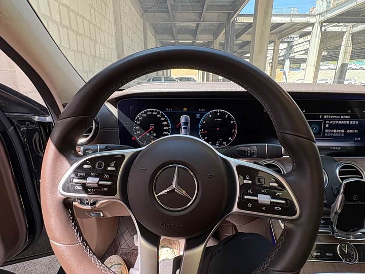 Mercedes-Benz E-Class 2019 E 300 L — фото 5