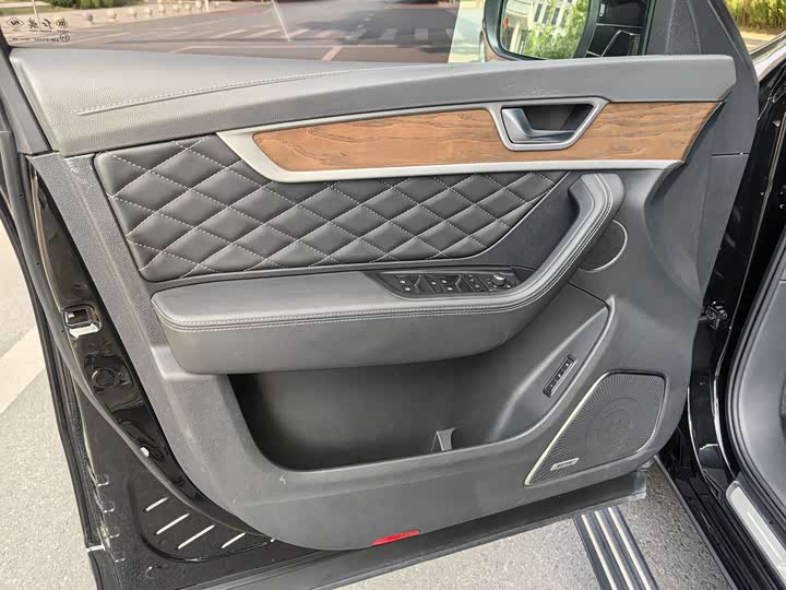Hongqi HS7 2019 3.0 T AT 4 WD — фото 26
