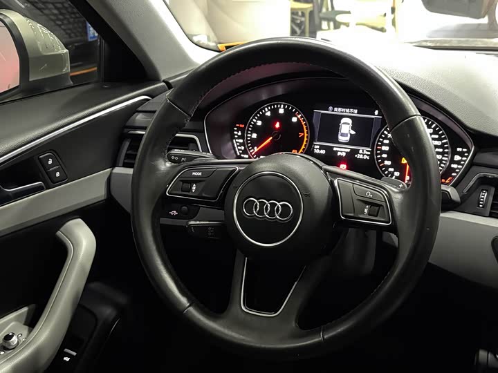 Audi A4L Plus 40 TFSI базовая — фото 18
