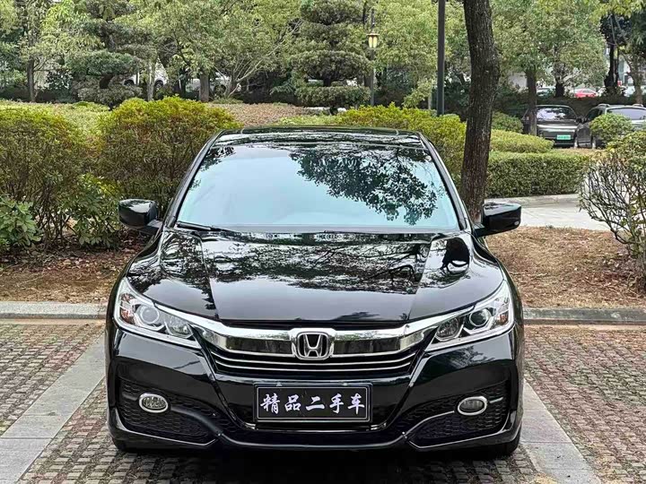 Honda Accord — фото 2