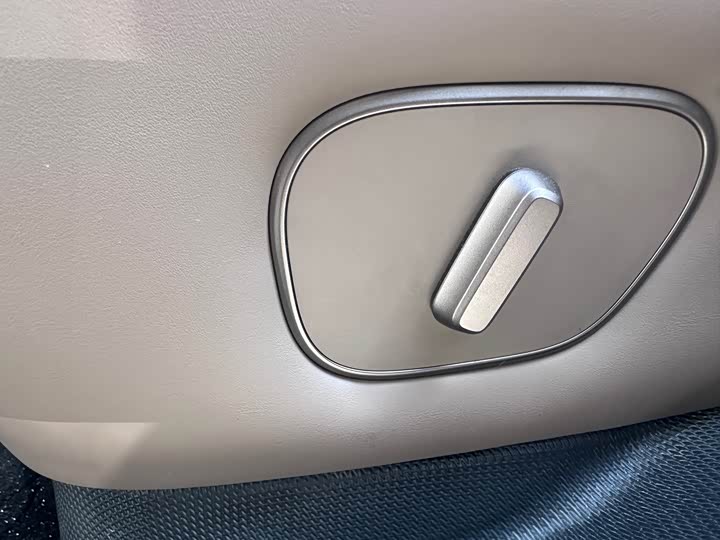 Li Auto i — фото 19