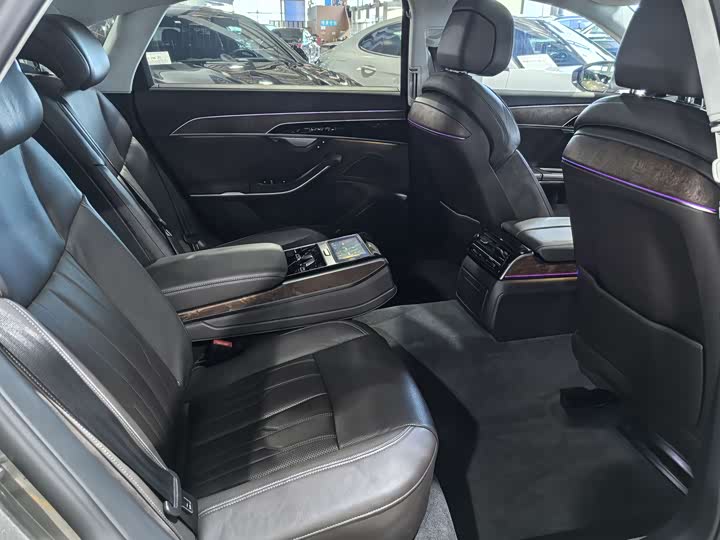 Audi A 8 2018 A 8 L 55 TFSI quattro Luxury — фото 13