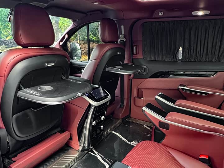 Ford Tourneo — фото 10