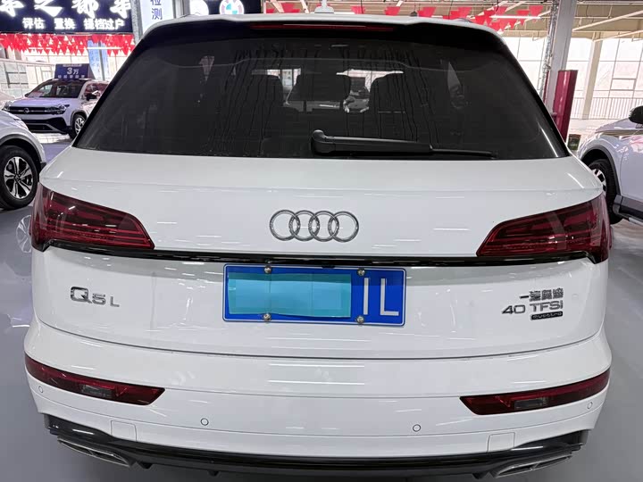 Audi Q5L 2025 40 TFSI — фото 19