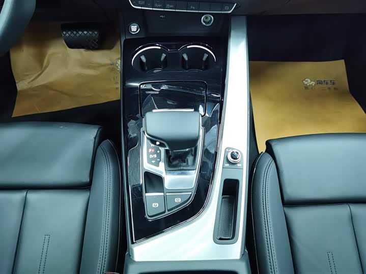 Audi A5 2024 Sportback 40 TFSI — фото 16