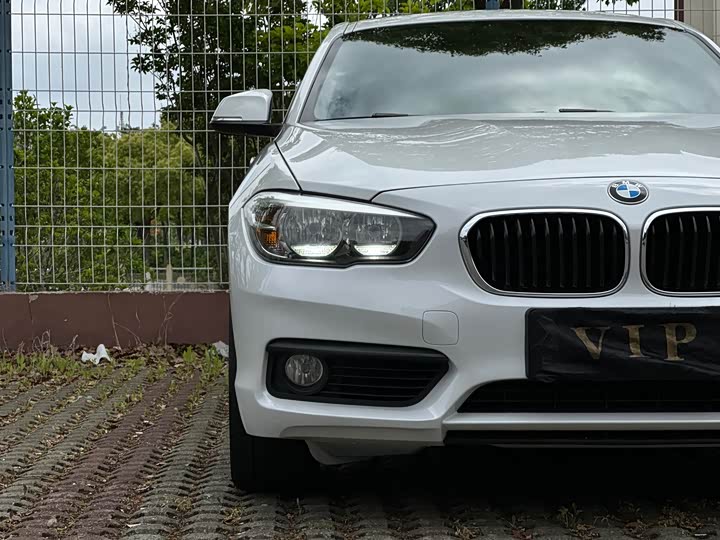 BMW 1-Series 2016 120i — фото 24
