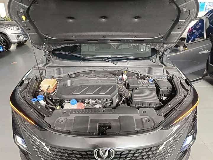 Changan UNI-T 2022 1.5 T Premium — фото 20