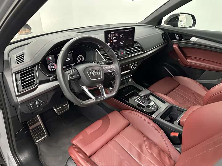 Audi Q5L 2025 40 TFSI — фото 12