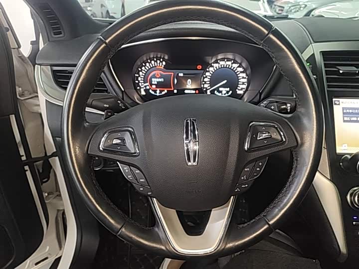 Lincoln MKC 2019 2.0 T 2 WD VI — фото 11