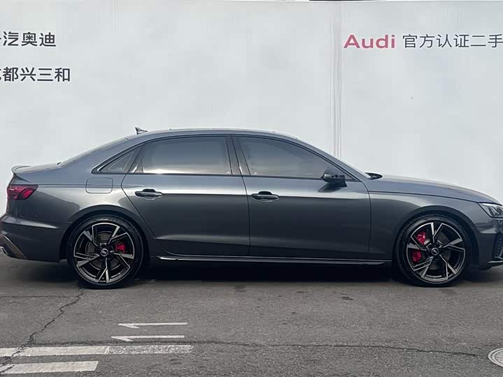 Audi A4L 2024 40 TFSI quattro RS — фото 3