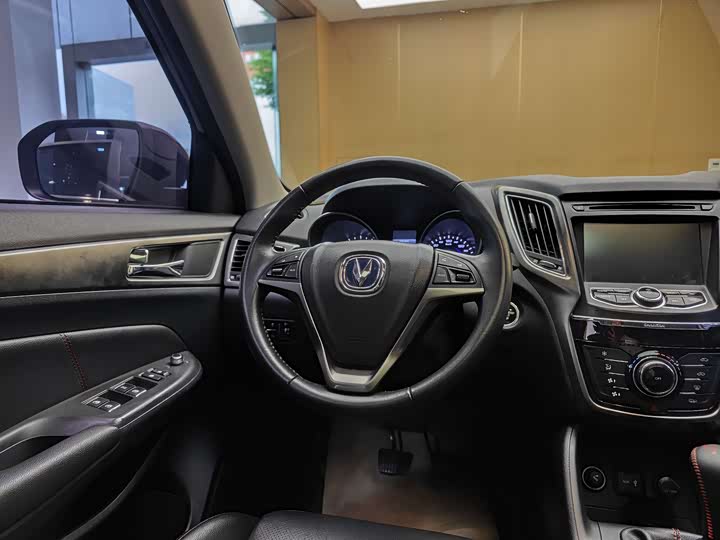 Changan CS75 2014 2.0 L MTLeading V — фото 14