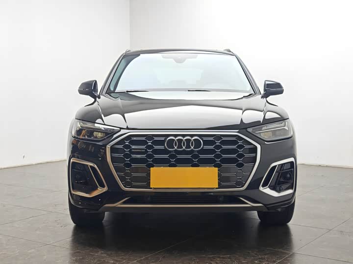 Audi Q5L 2023 40 T — фото 5