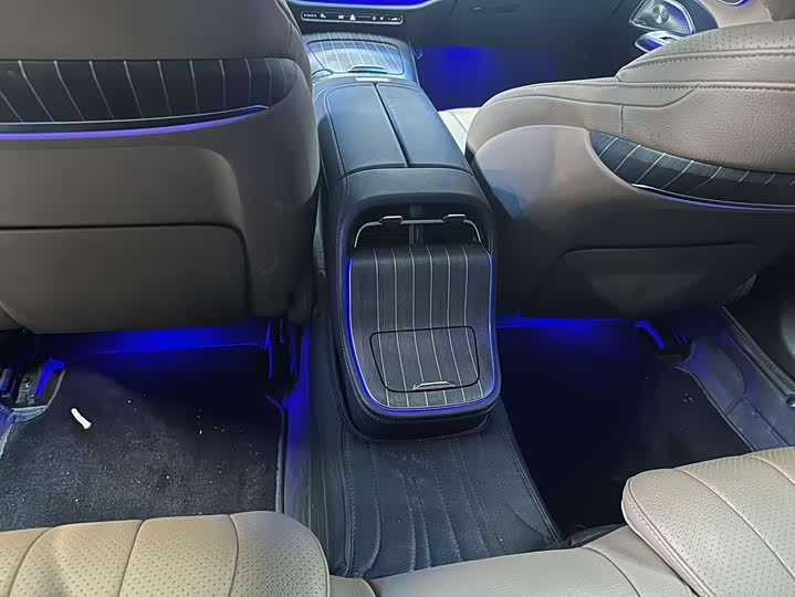 Mercedes-Benz E-Class 2025 E 300 L Luxury — фото 12