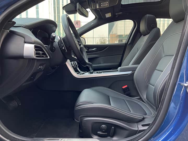 Jaguar XEL 2021 2.0 T 250 PS R-DYNAMIC SE — фото 6
