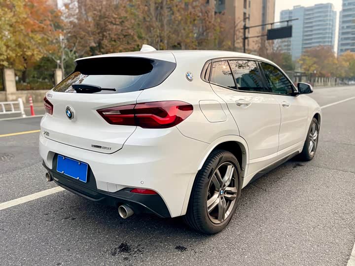 BMW X2 2021 s Drive 25i Leading M — фото 7