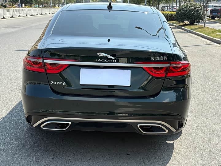 Jaguar XFL 2023 XFL 2.0 T P 250 2 WD — фото 5