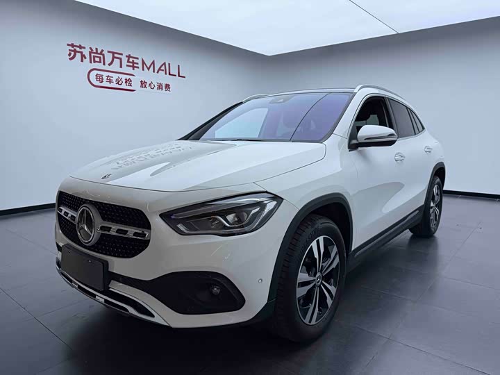 Mercedes-Benz GLA 2023 GLA 220 — фото 1