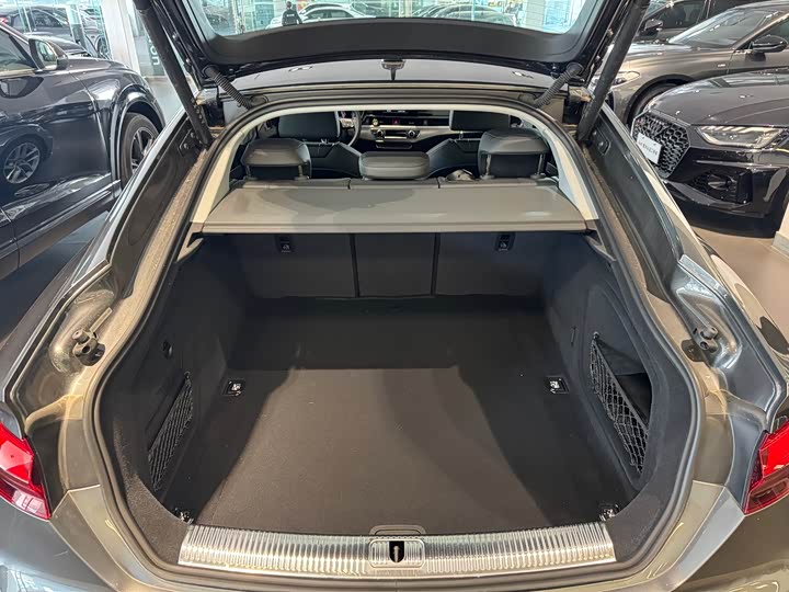 Audi A5 2024 Sportback 40 TFSI — фото 10
