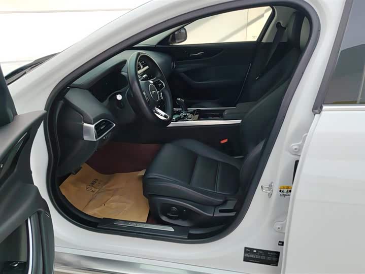 Jaguar XEL 2021 2.0 T 250 PS S — фото 9