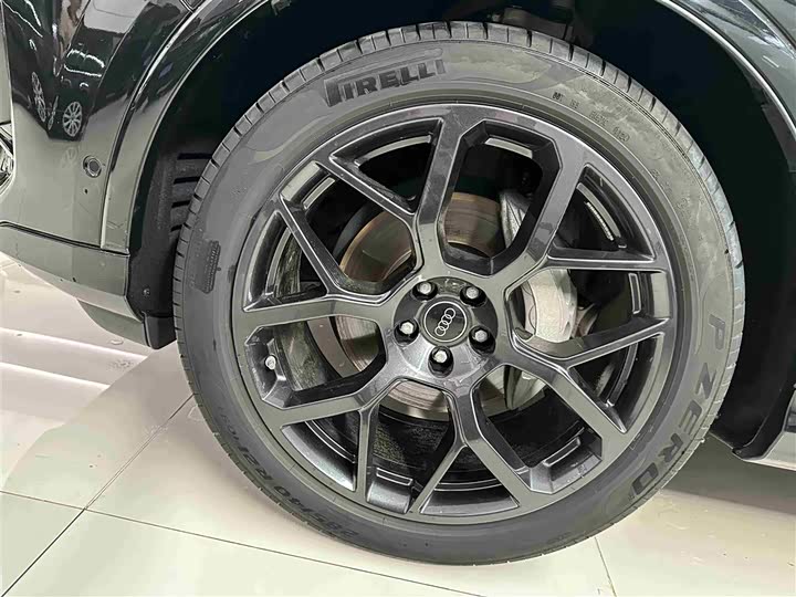 Audi Q7 2024 45 TFSI quattro S line — фото 13