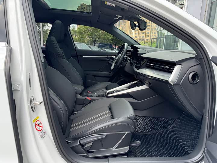 Audi A3 2024 A 3 L Limousine 35 TFSI Sport — фото 22