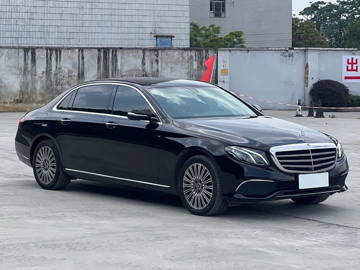 Mercedes-Benz E-Class 2020 E 300 L — фото 3