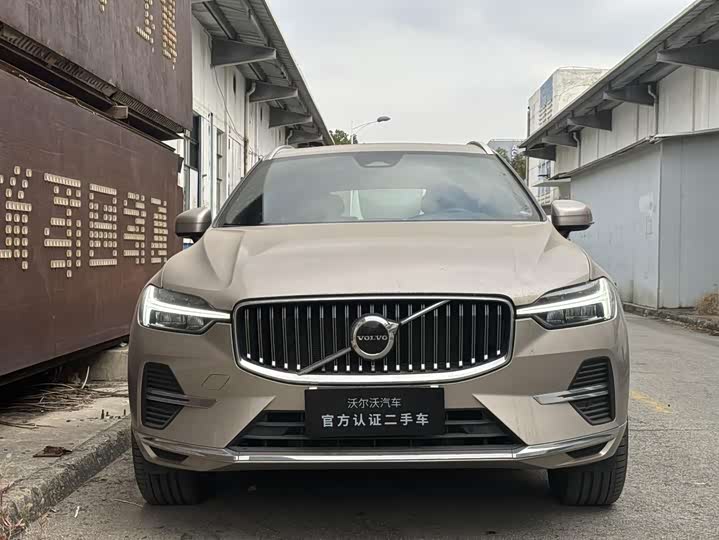 Volvo XC60 2025 B 5 4 WD — фото 10