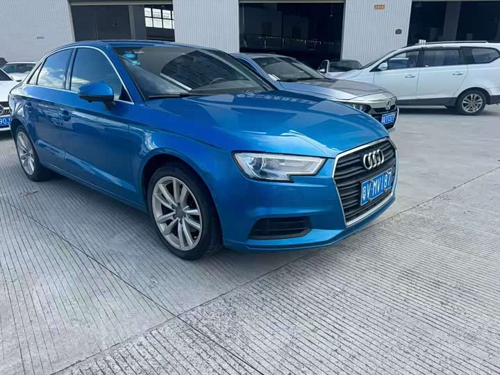 Audi A3 2018 30 Limousine 35 TFSI — фото 3