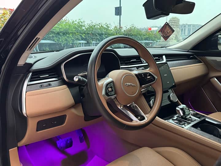 Jaguar XFL 2024 2.0 T P 250 2 WD — фото 9