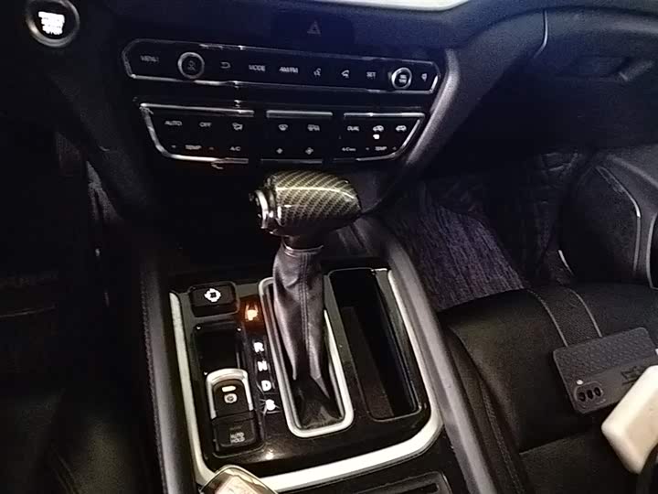 Trumpchi GS7 2017 280 T 2 WDLuxury — фото 14